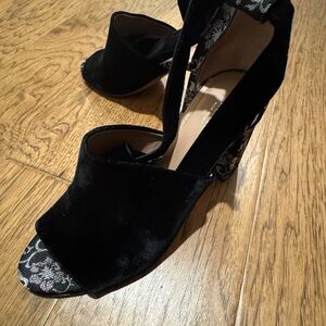 Lewit Black Velvet Heels with Floral Accents